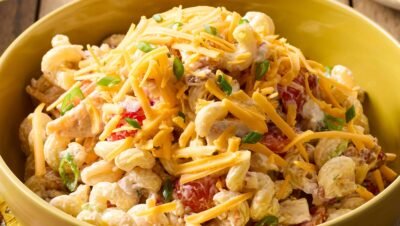 Salada de Macarrão de Frango de Um Milhão de Dólares
