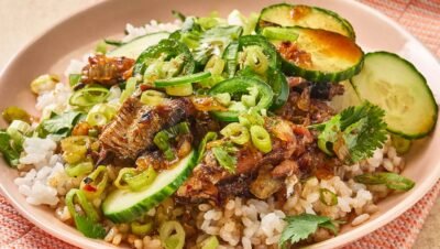 Sardinhas Caramelizadas com Inspiração Vietnamita