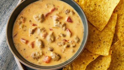 O Dip de Futebol da Minha Tia com 3 Ingredientes É o Aperitivo Mais Fácil que Já Fiz